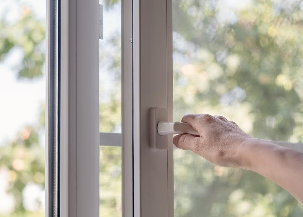 ¿Qué es una ventana oscilobatiente? ¿Se usa mucho?